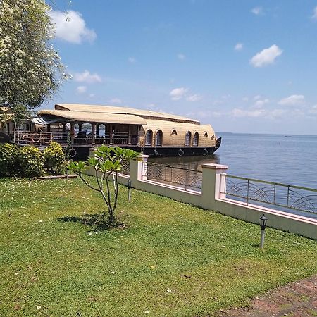Aqua Castle Houseboat - By Aqua Jumbo Houseboats Hotel Alappuzha Buitenkant foto