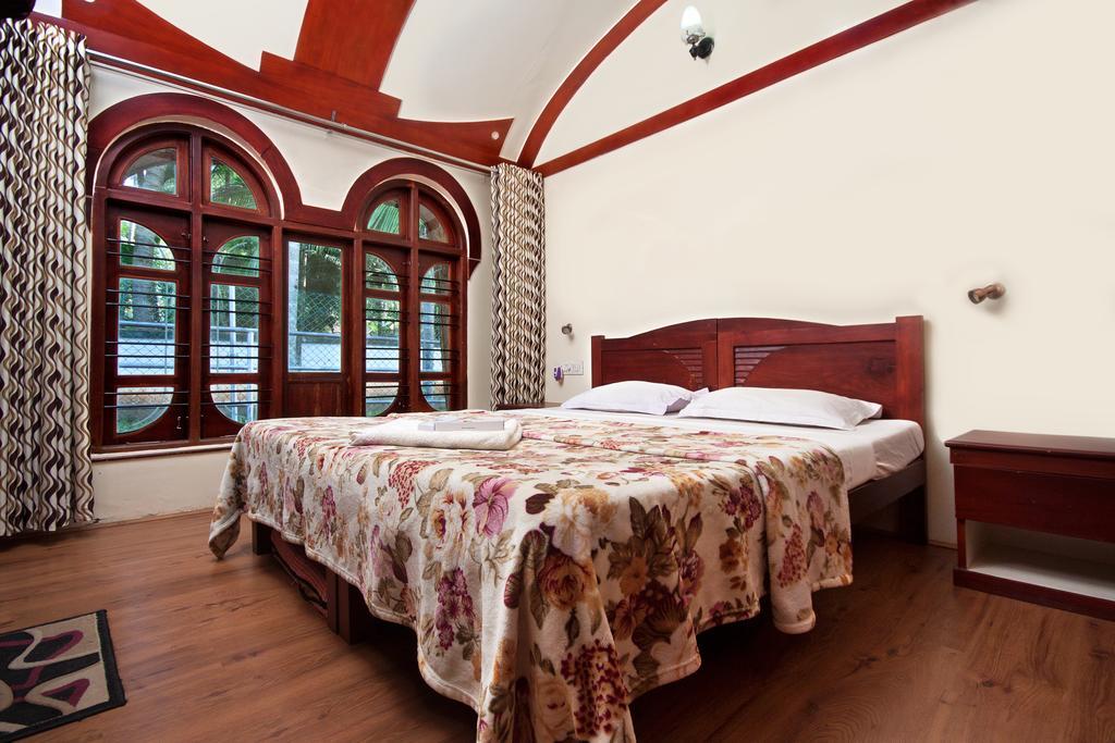 Aqua Castle Houseboat - By Aqua Jumbo Houseboats Hotel Alappuzha Buitenkant foto